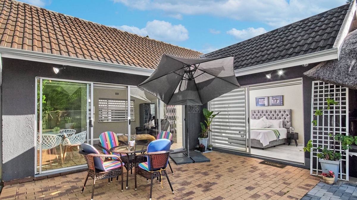 Randpark Ridge Apartment | 2 Bed apartment in Randpark Ridge