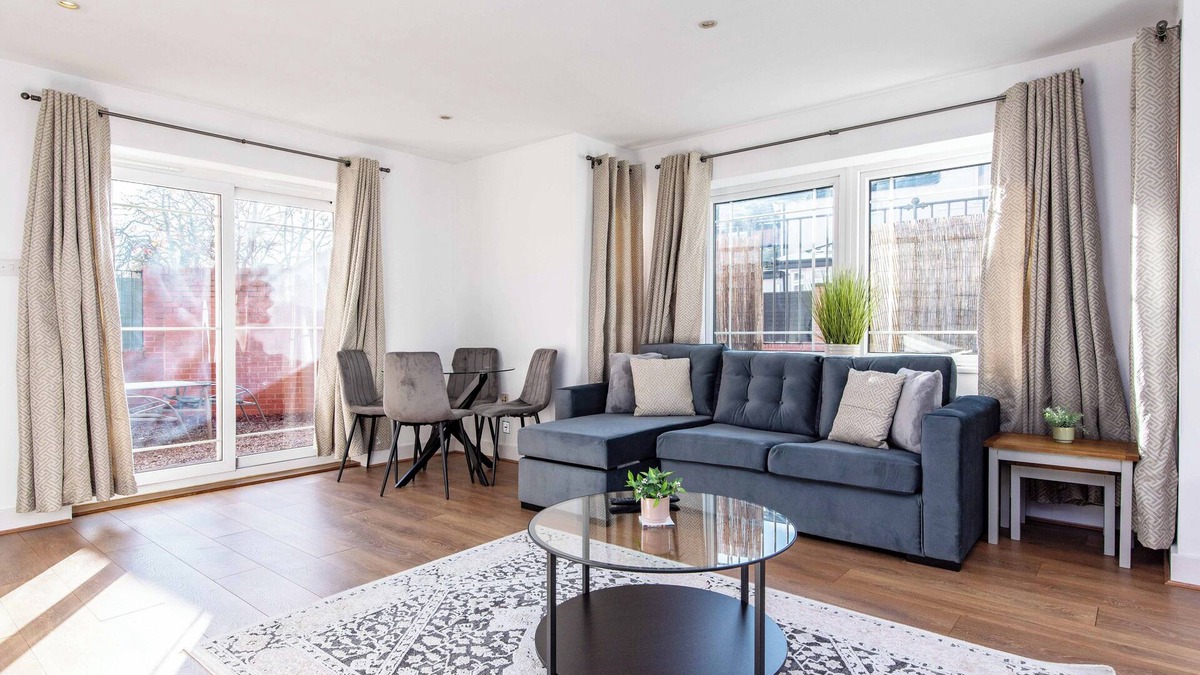 West Bridgford Apartment | 2 Bed Apartment Near Trent Bridge and City Ground