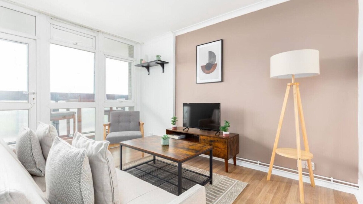 Riverside Apartment | 2 Bed Apartment near London Bridge