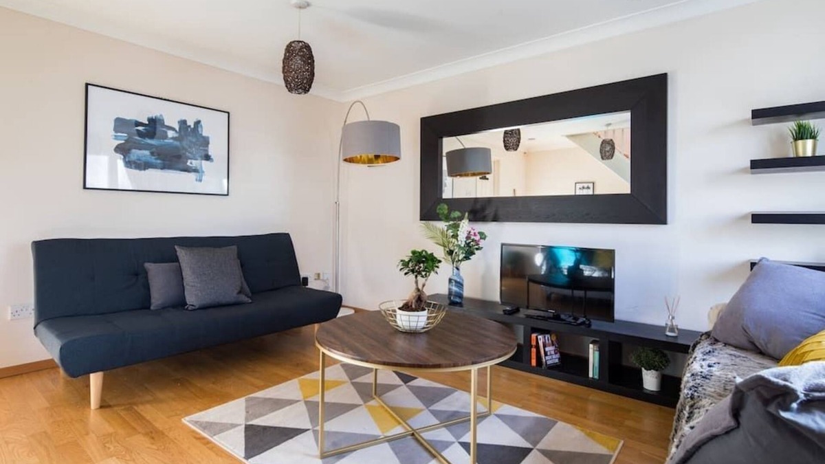 Fulham Apartment | 2 Bed Apartment with Garden in Fulham