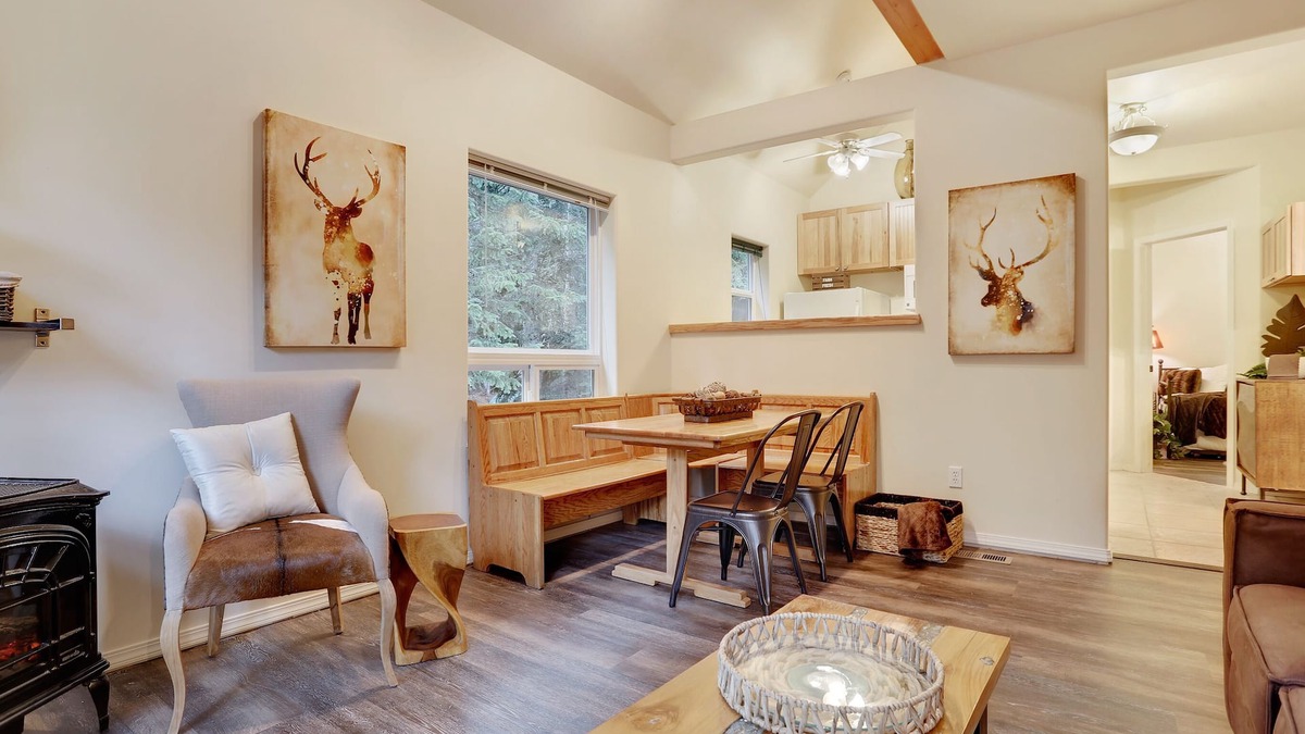 Snoqualmie Pass Apartment | 2-Bed Apt Sleeps 6, dogs welcome, fast internet