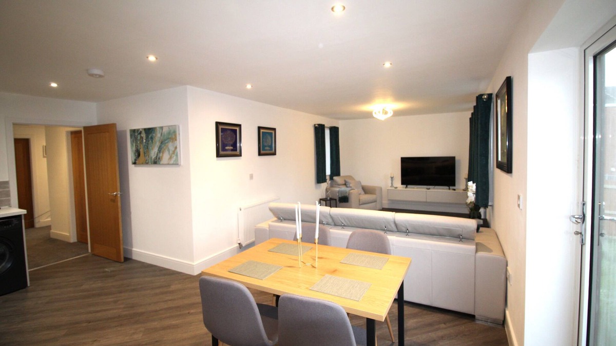 Ridgeway House | 2 Bed Bungalow - Large Enclosed Garden - New Build