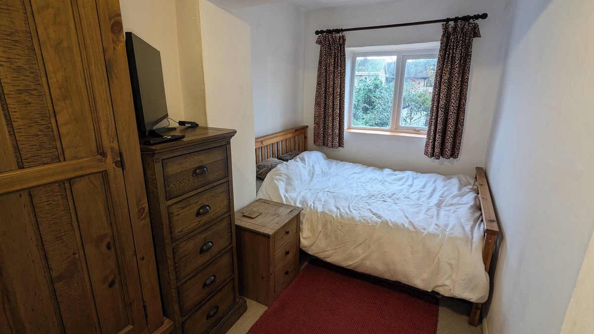Faringdon Cottage | 2-Bed cosy cottage in a quiet market town, south facing views