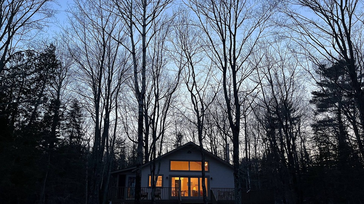 Beaver Island Cottage | 2-bed cottage on Cable's Bay with private beach