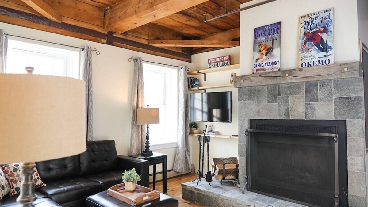 Ludlow Condo | 2 Bed Exceptional Fireplace Condo In the Heart of Town On Shuttle Route