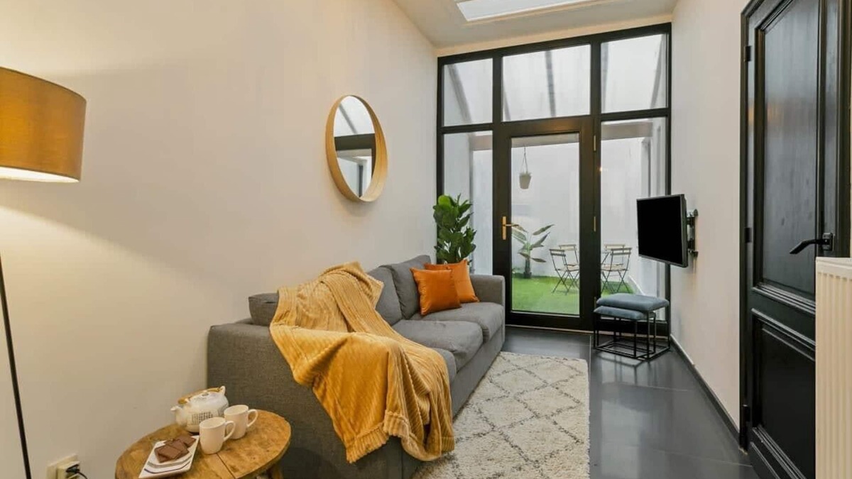 Harmonie Apartment | 2-Bed Haven with Patio in Antwerp + Free parking