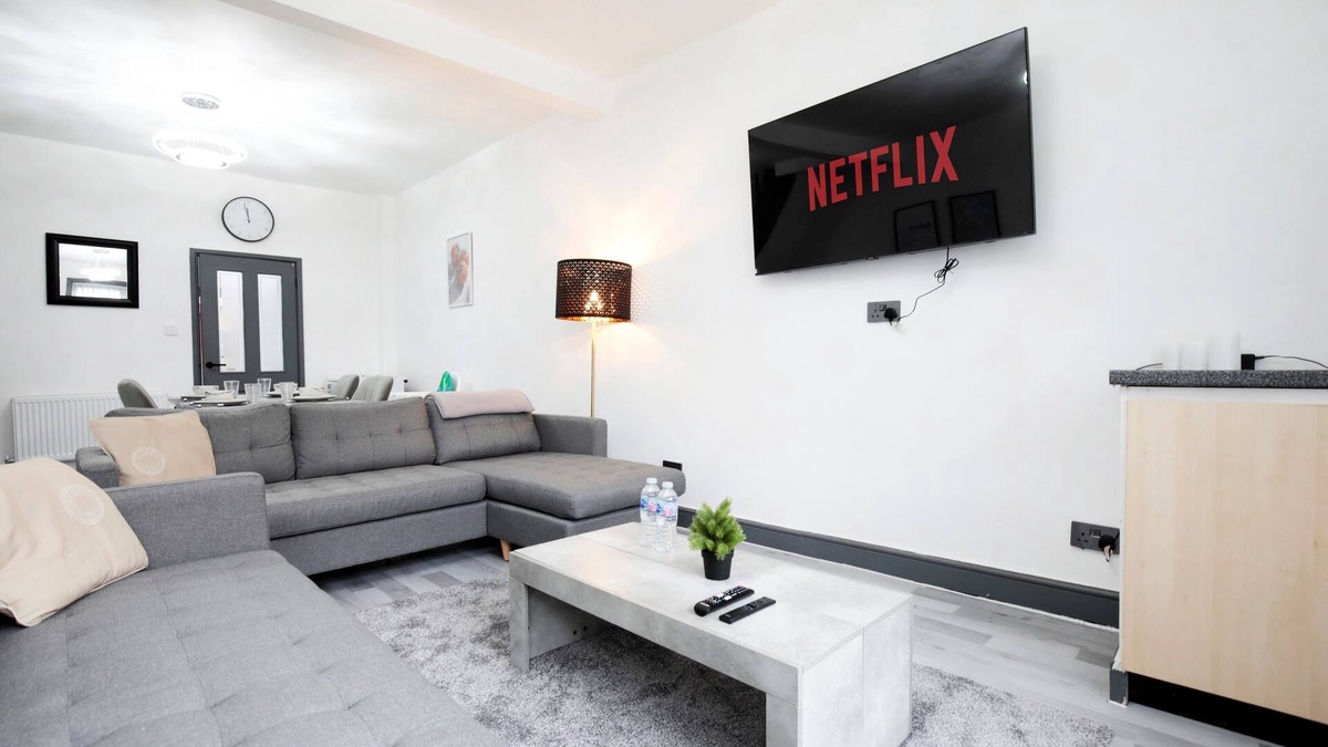 Horwich House | 2 Bed House in Horwich