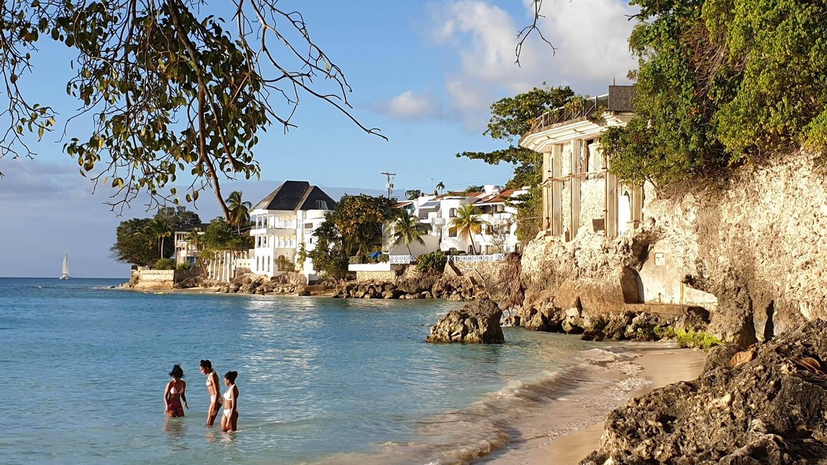 Fitts Village Villa | 2 bed luxury villa in St James, with sea view, pool & near to beach & shops