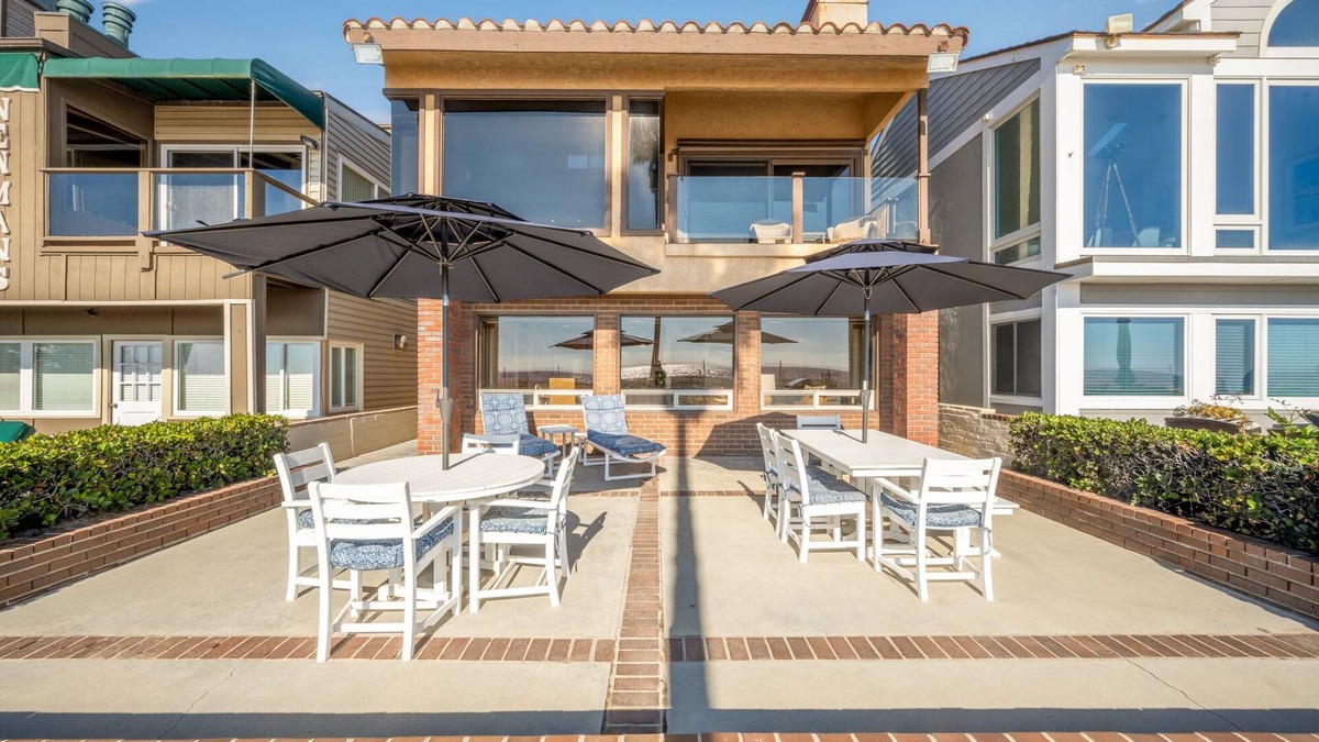 Santa Ana Heights House | 2 Bed Oceanfront w/patio on the Sand in Quiet West Newport