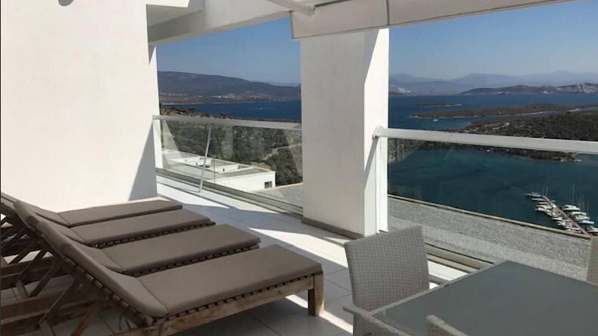 Kiyikislacik Apartment | 2 Bed Penthouse Apartment with Stunning Sea View