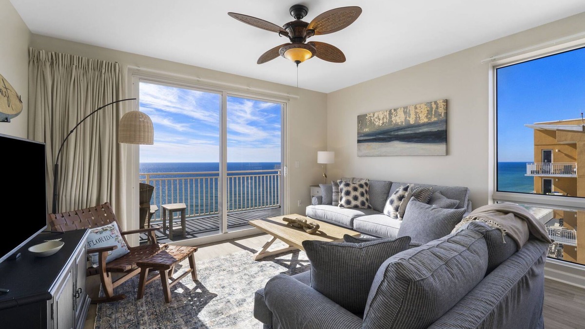 West Panama City Beach Condo | 2 Bed w/Bunks Gulf Front Penthouse at Splash PCB