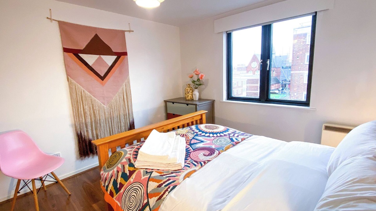 Weavers Apartment | 2 bed with Parking Shoreditch home