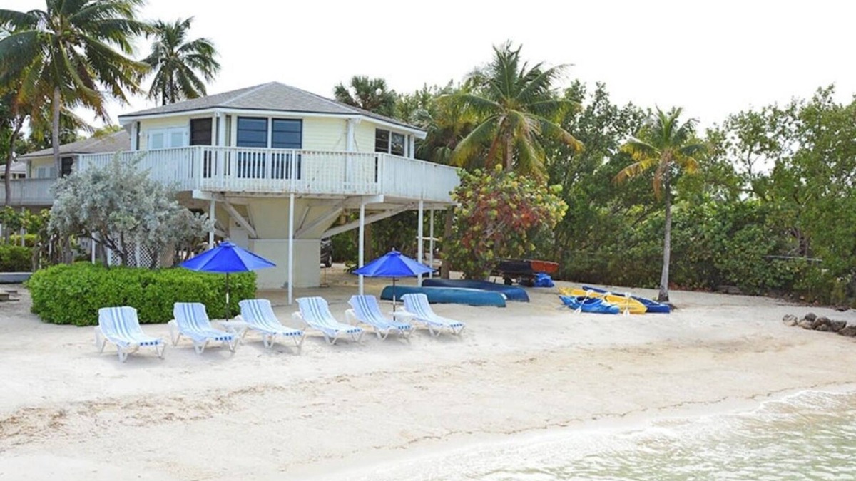 Lower Matecumbe Key Resort | 2 Bedrm/2 Bath Private Beach Boat Dock Fishing Pier Pool Hot Tub Dream Vacay