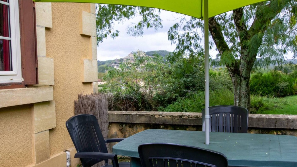 Castelnaud-la-Chapelle Cottage | 2-bedroom house near Sarlat, nature and culture, terrace and BBQ