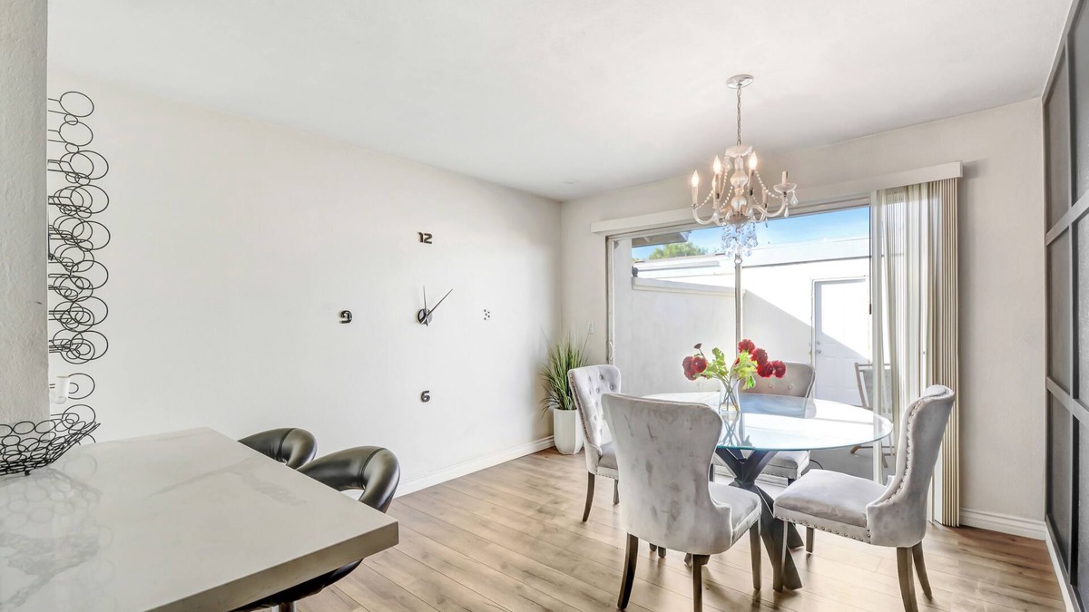 Northeast Anaheim Condo | 2 bedroom 1 bath beautiful condo in Placentia with WiFi, AC and two car garage