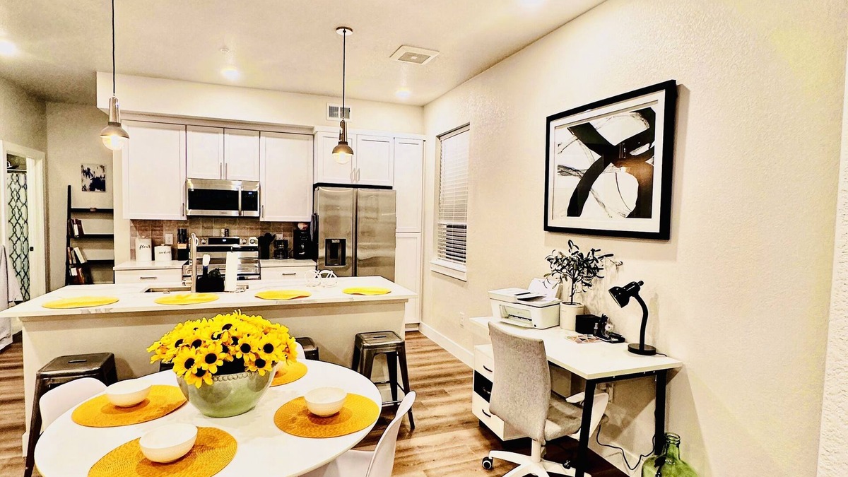Villa Park Condo | 2-bedroom 2-bath Luxury condo, 2 Tram stops from Empower field, 3 to Downtown!