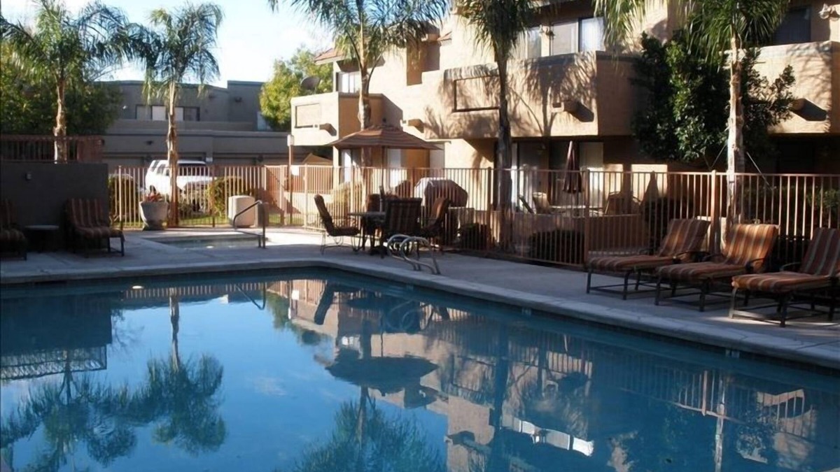 South Scottsdale Condo | 2 Bedroom, 2 Bath Perfect Winter Retreat and Location. 3 miles to Old Townnn