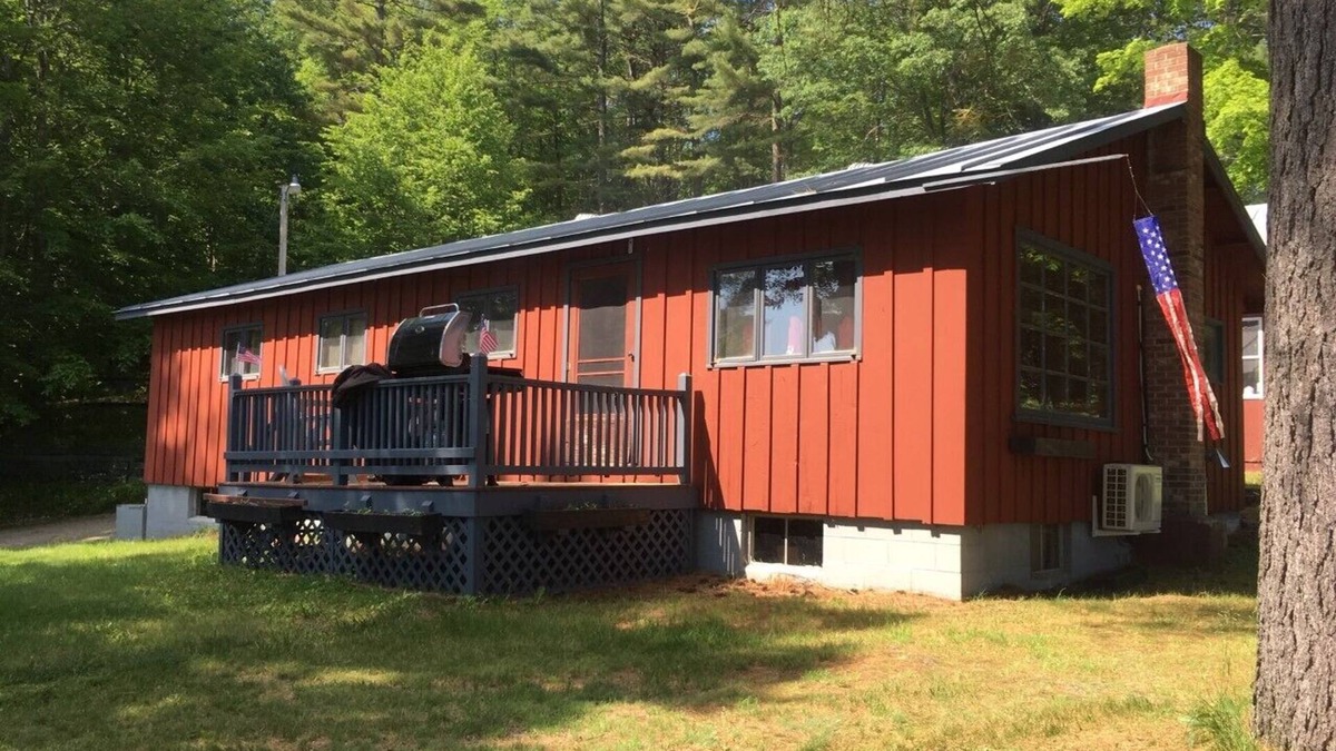 Post Mills House | 2 Bedroom, 2 Bath Ranch Style Home