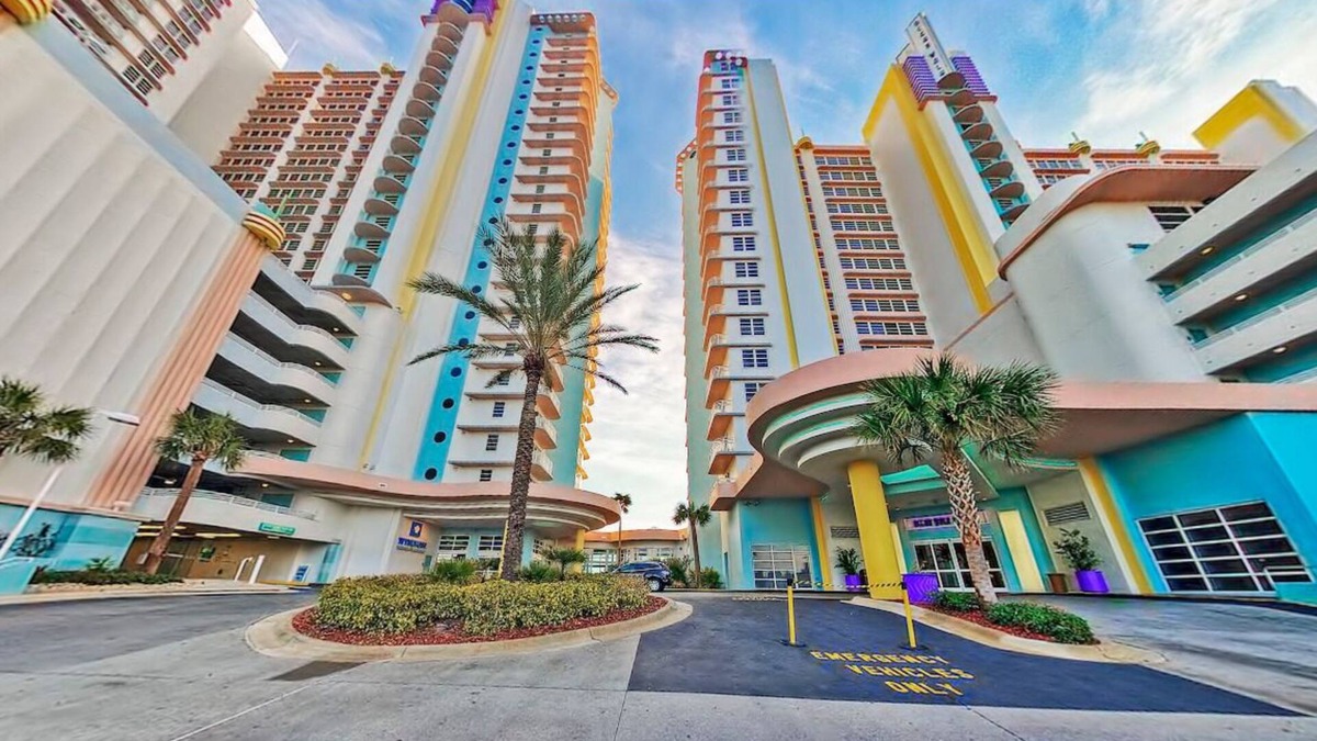 Daytona Beach Resort | 2 Bedroom 2 baths deluxe