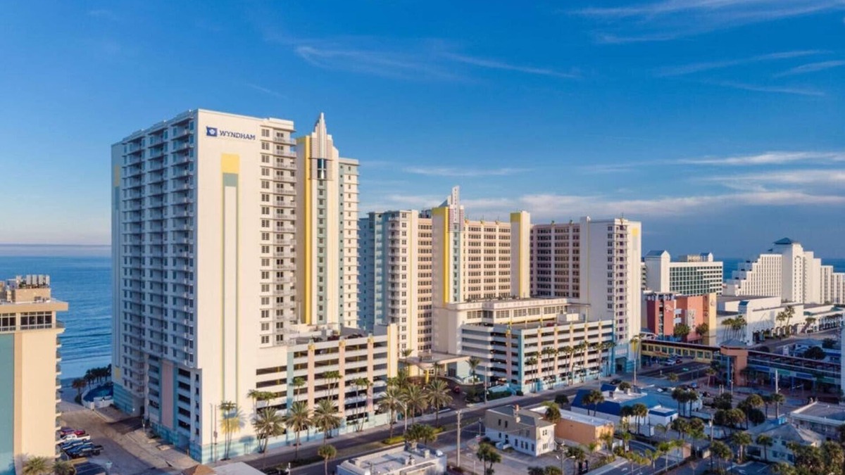 Daytona Beach Resort | 2 Bedroom 2 baths