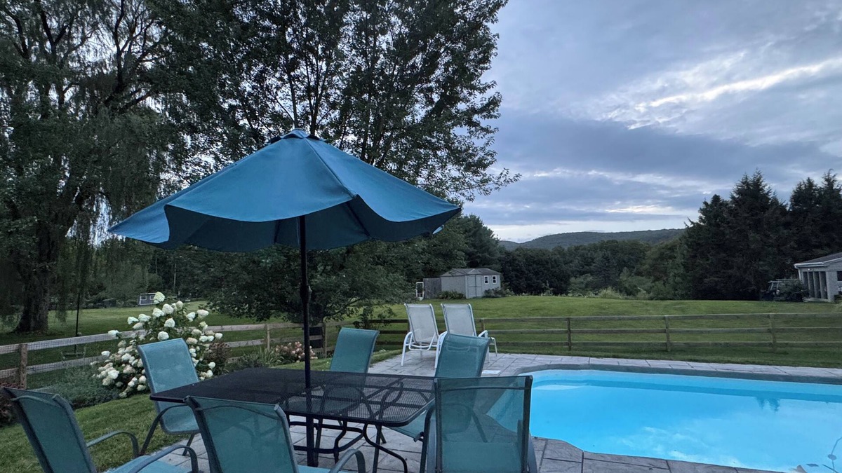 Kent Apartment | 2-bedroom 2nd floor suite in Kent with pool