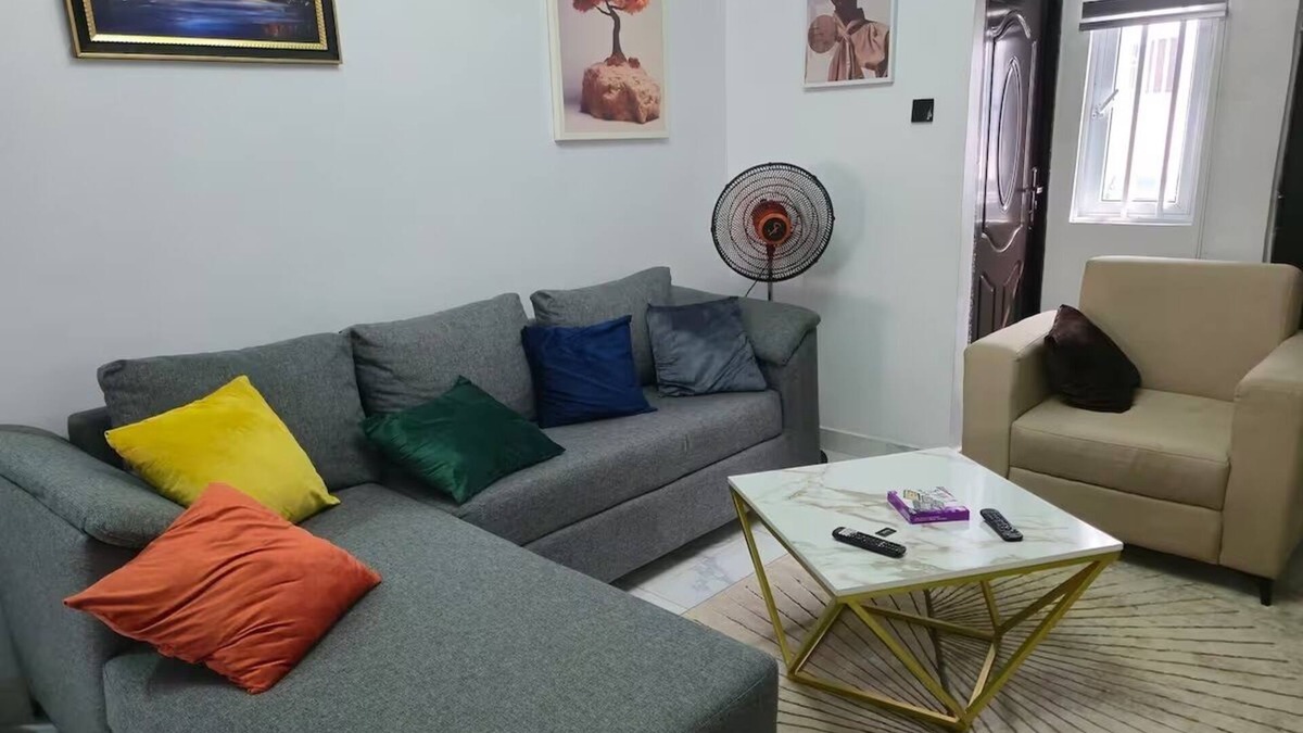 Sangotedo Apartment | 2 Bedroom 5G WIFI | Work Desk 24/7 Security