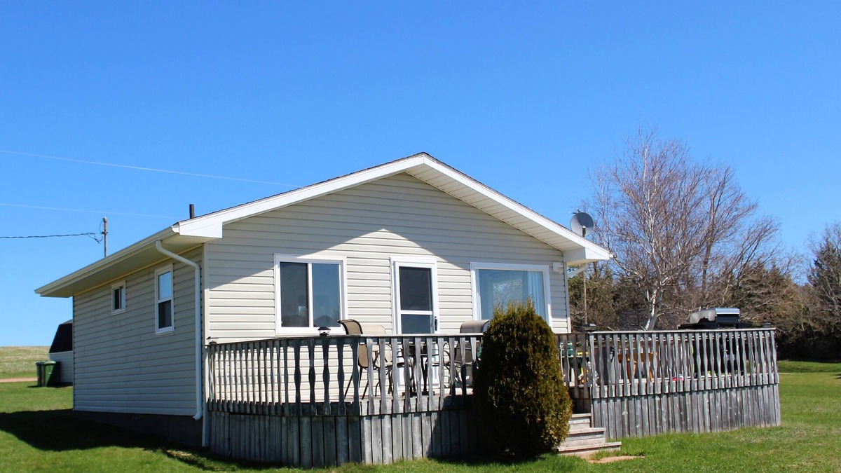 French River Cottage | 2 bedroom, A/C, Sleeps 6