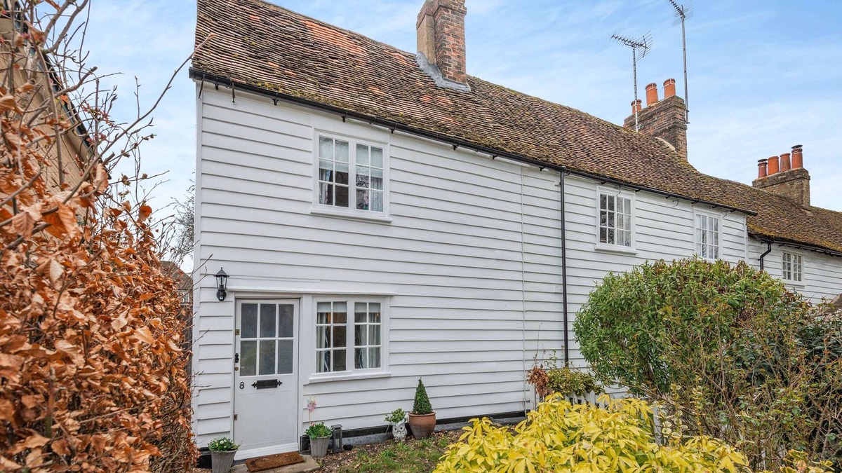 Little Berkhampstead Cottage | 2 bedroom accommodation in Little Berkhamsted