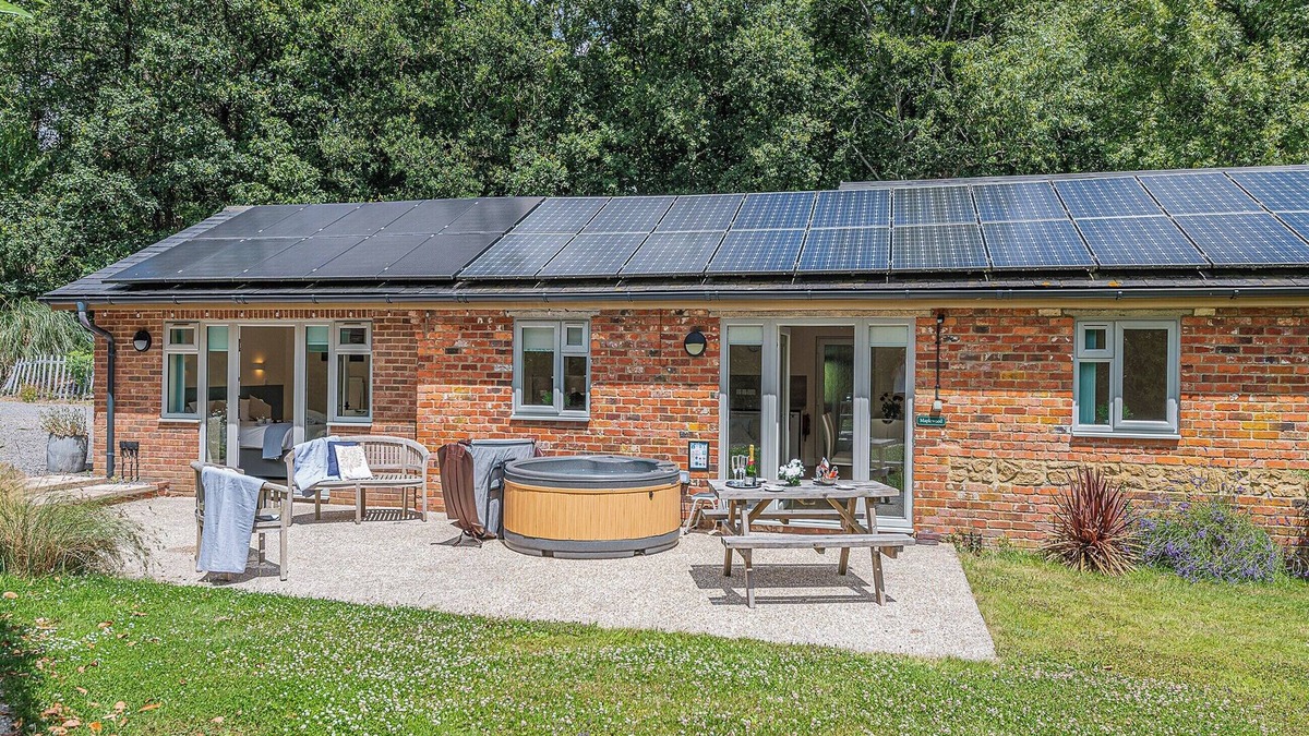 Woolland Cottage | 2 bedroom accommodation in Blandford Forum