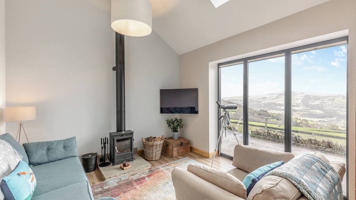 Little Hayfield Cottage | 2 bedroom accommodation in Mellor, near Marple