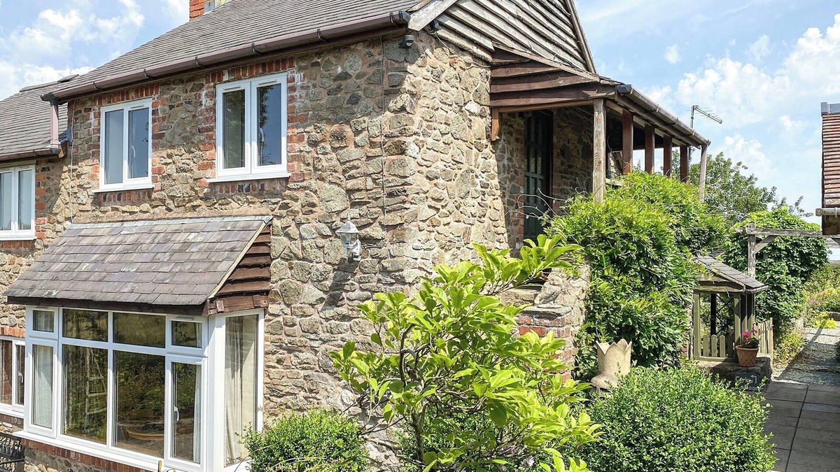 Bromlow Cottage | 2 bedroom accommodation in Bishops Castle