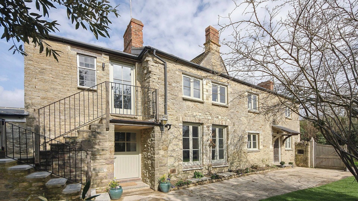 Chipping Norton Cottage | 2 bedroom accommodation in Middle Barton, near Chipping Norton