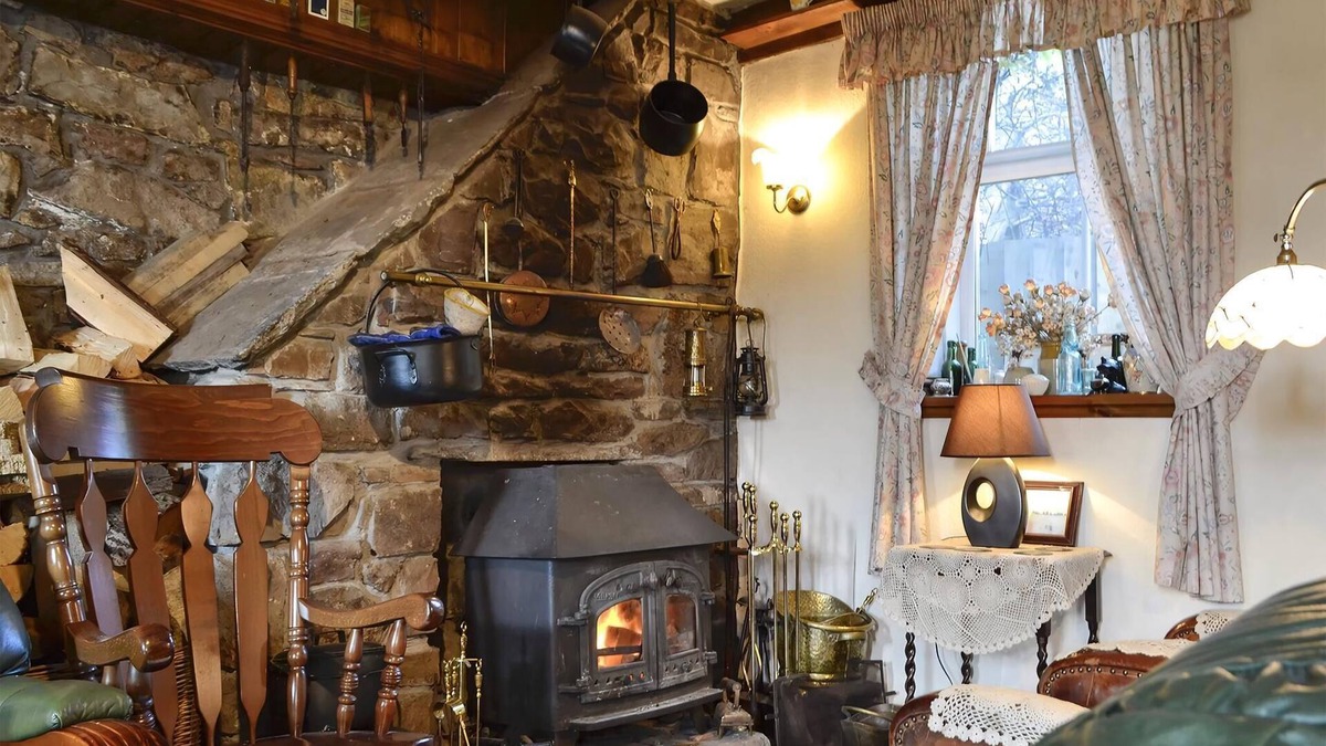 Pontsticill Cottage | 2 bedroom accommodation in Pontsticill, Brecon Beacons