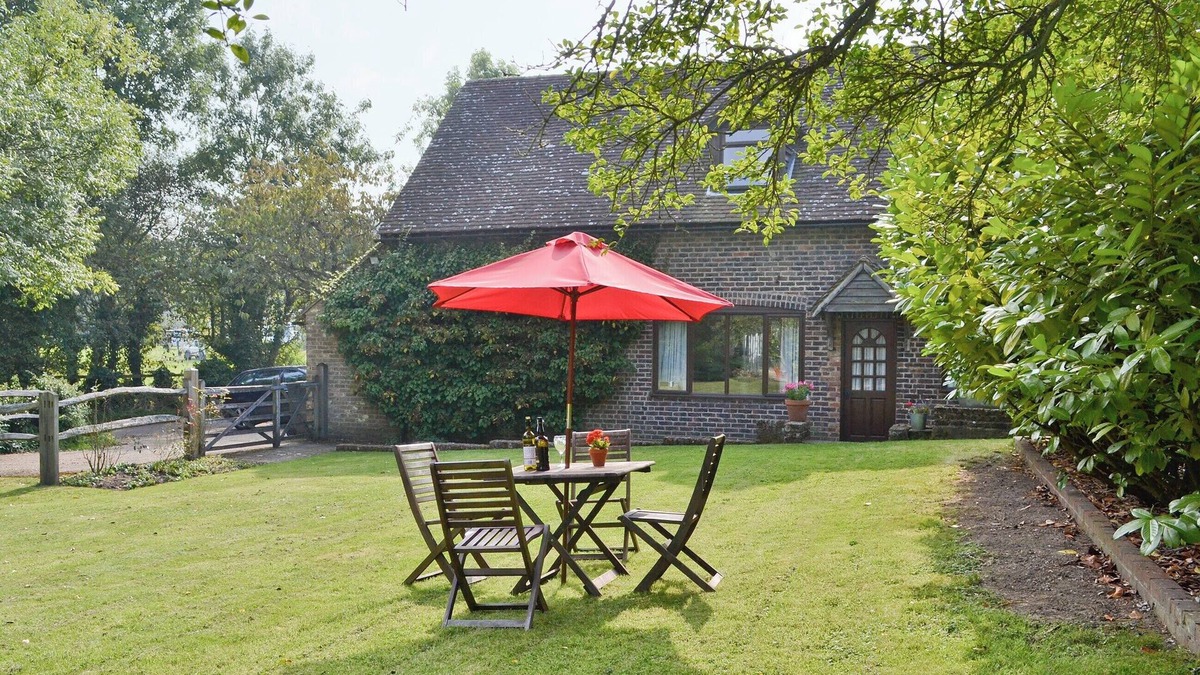 Five Oak Green Cottage | 2 bedroom accommodation in Shipbourne, near Sevenoaks