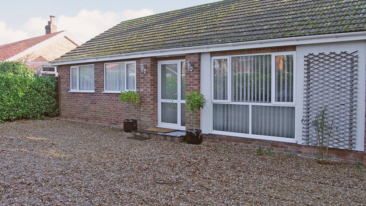 Potter Heigham Cottage | 2 bedroom accommodation in Potter Heigham, near Great Yarmouth