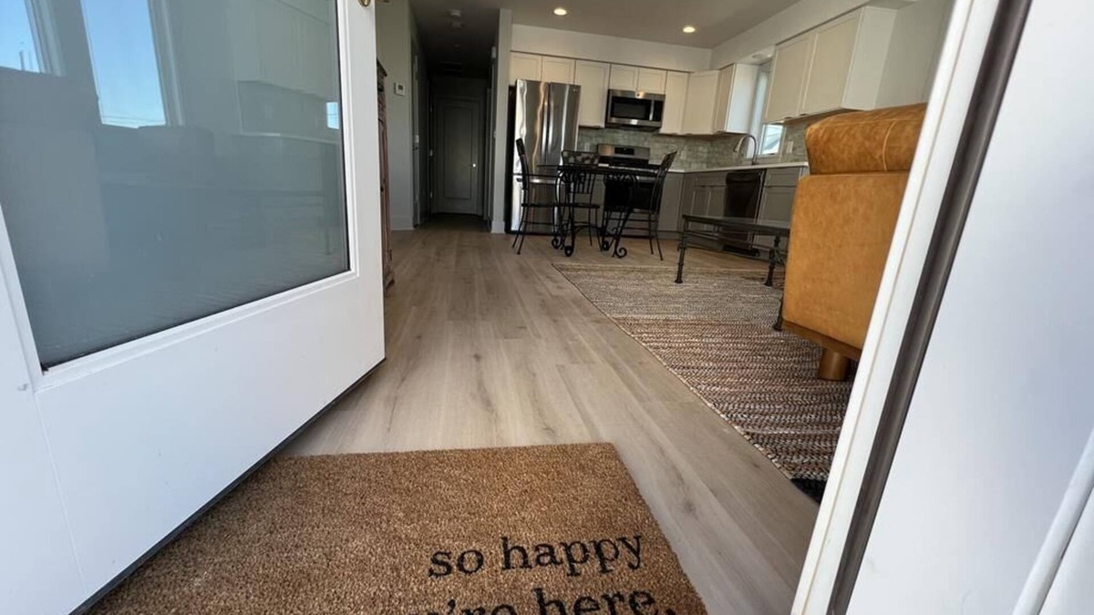 North Beach Haven Apartment | 2 bedroom accommodation in Brighton Beach