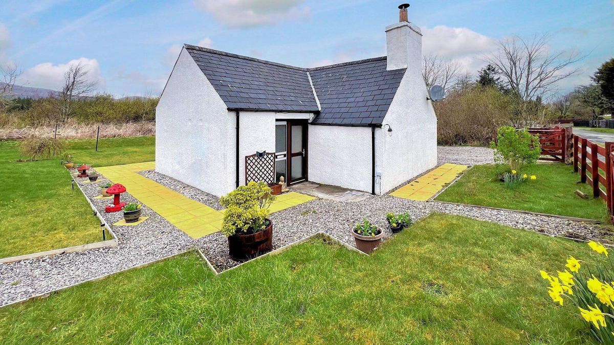 Broadford Cottage | 2 bedroom accommodation in Broadford, Isle of Skye