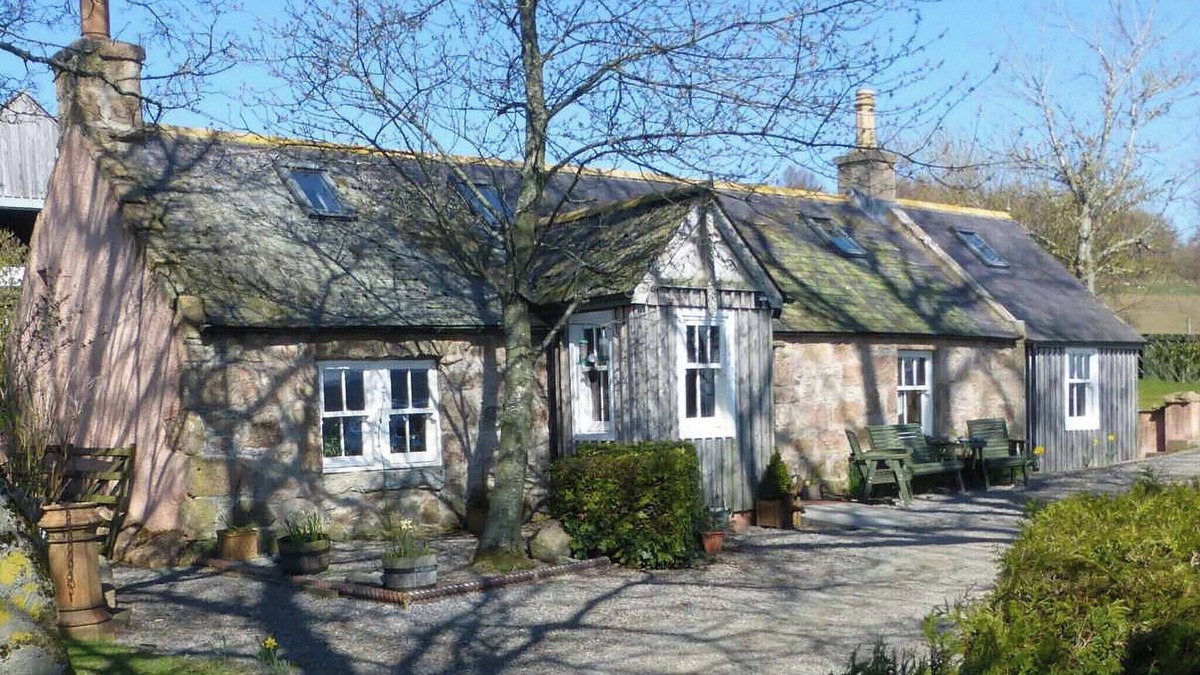 Logie Coldstone Cottage | 2 bedroom accommodation in Dinnet, near Aboyne