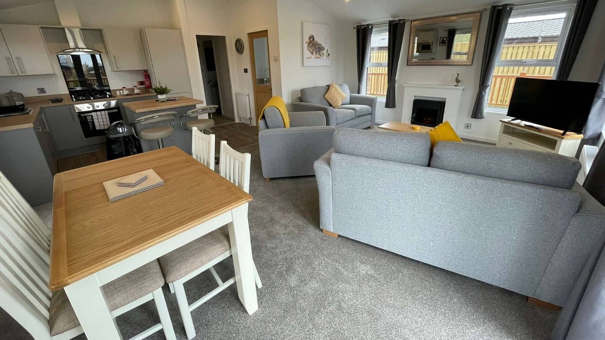 Caistor Cabin | 2 bedroom accommodation in Caistor, Market Rasen