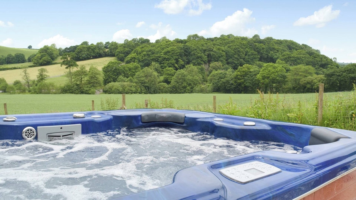 Pont-ar-gothi Cottage | 2 bedroom accommodation in White Mill, near Carmarthen