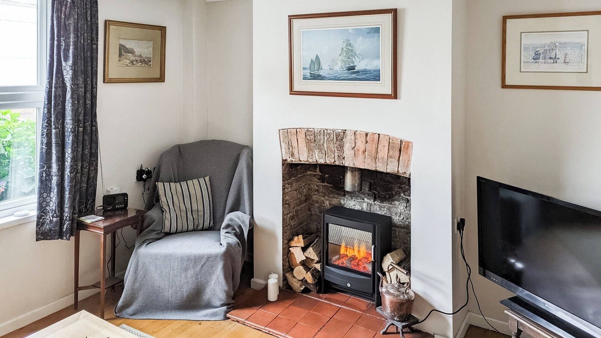 Lydd Cottage | 2 bedroom accommodation in Lydd, Romney Marsh