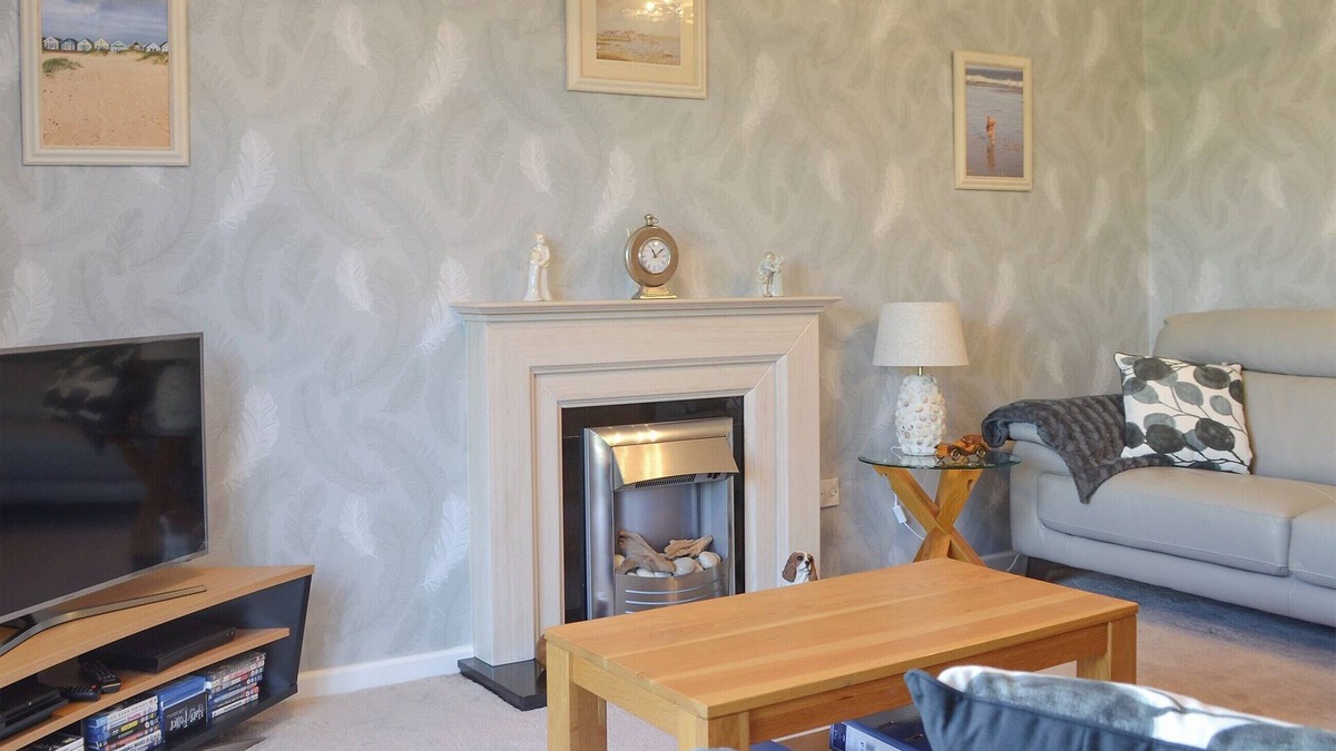Mudeford Cottage | 2 bedroom accommodation in Mudeford, near Christchurch