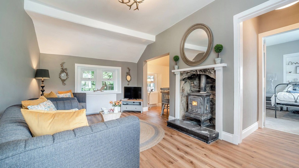 Colintraive Cottage | 2 bedroom accommodation in Colintraive