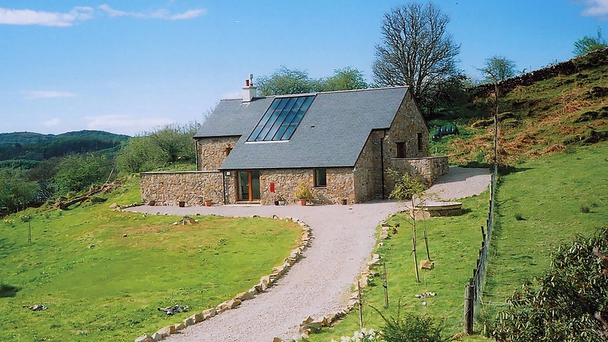 Lochgilphead Cottage | 2 bedroom accommodation in Inverlussa, near Achnamara