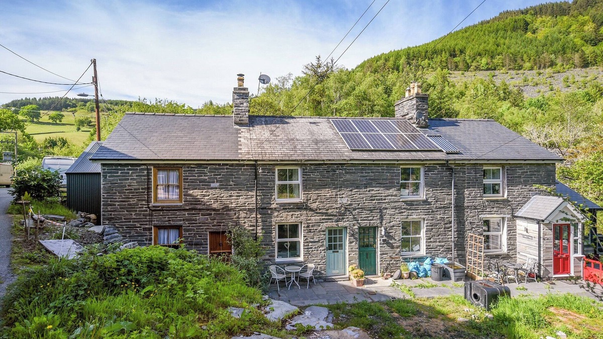 Machynlleth Cottage | 2 bedroom accommodation in Corris Uchaf, near Corris