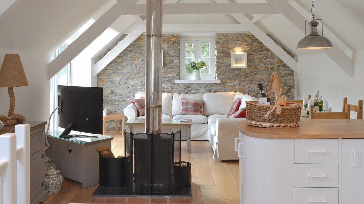 Saint Goran Cottage | 2 bedroom accommodation in Polmassick, near St Austell