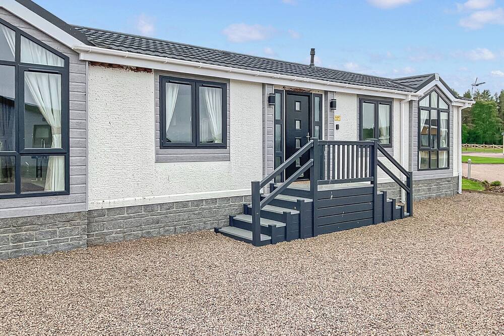 Laurencekirk Ski Chalet | 2 bedroom accommodation in Laurenkirk