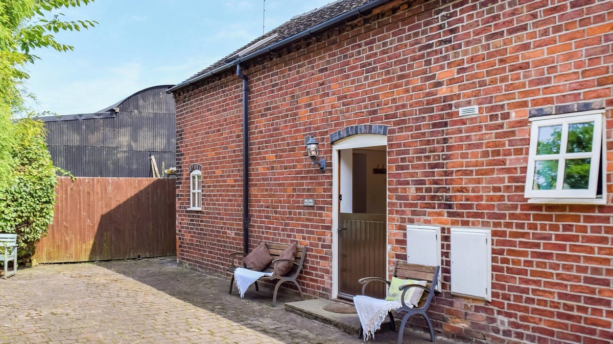 Warmingham Cottage | 2 bedroom accommodation in Middlewich