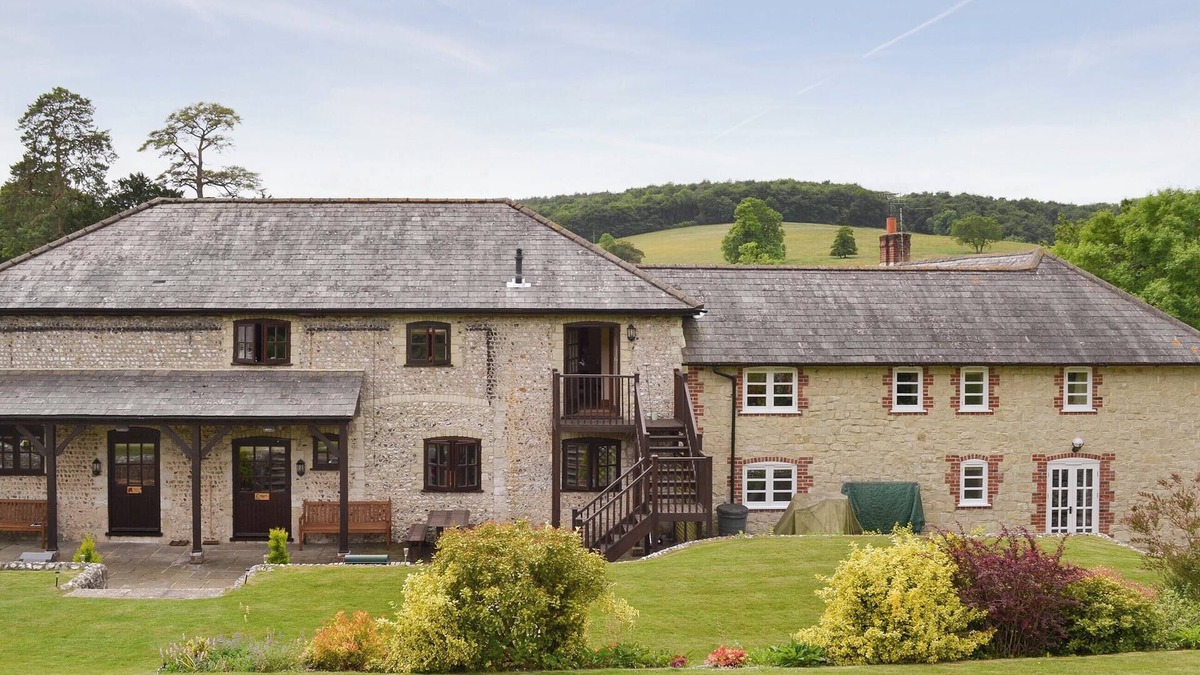 East Meon Cottage | 2 bedroom accommodation in East Meon, Petersfield
