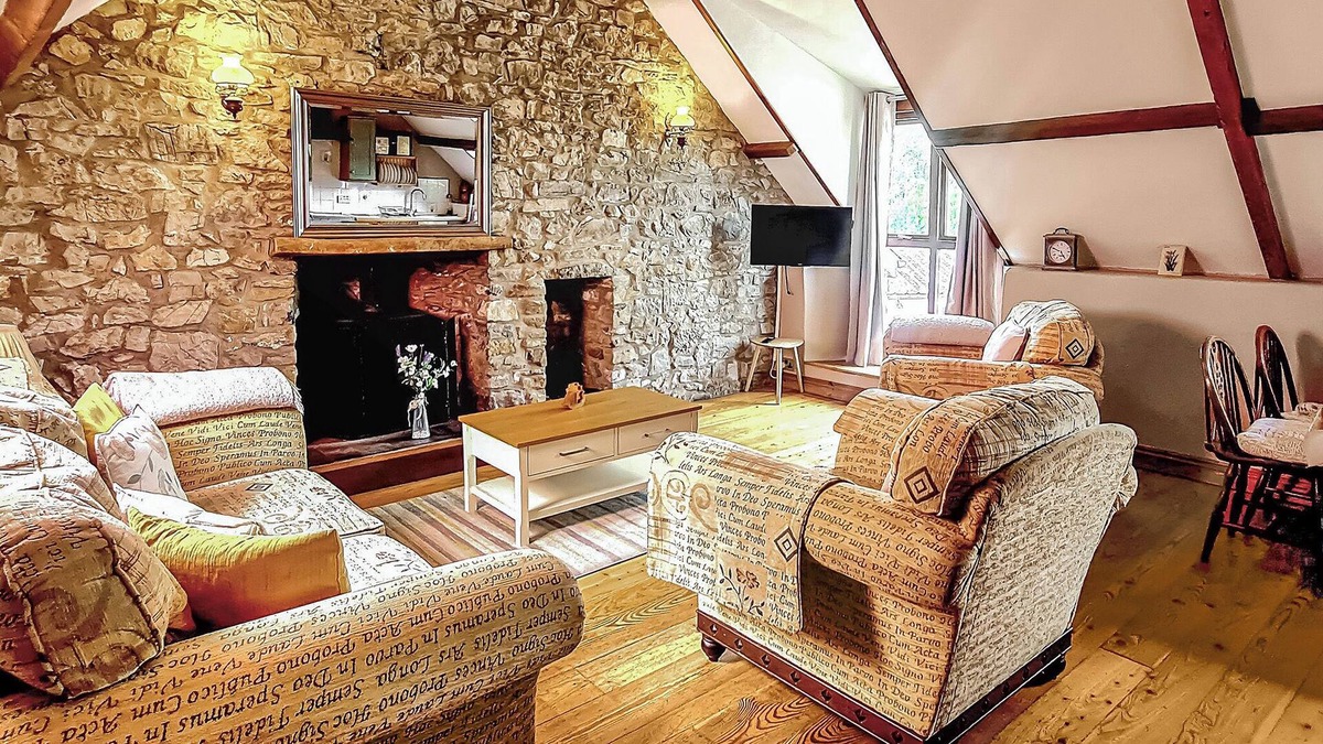 Porthyrhyd Cottage | 2 bedroom accommodation in Pontyberem, Carmarthenshire